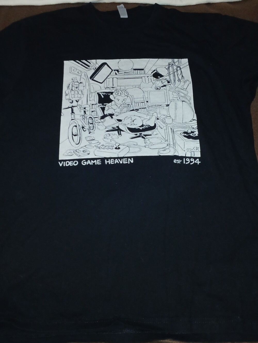 NWOT Unisex Black Crew Neck Gaming Tee.